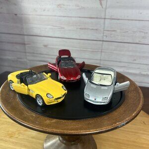 Lot of 3 Cars Model Toys WELLY Yellow 1996 Camaro Silver BMW Z8 & Red Jaguar XK8